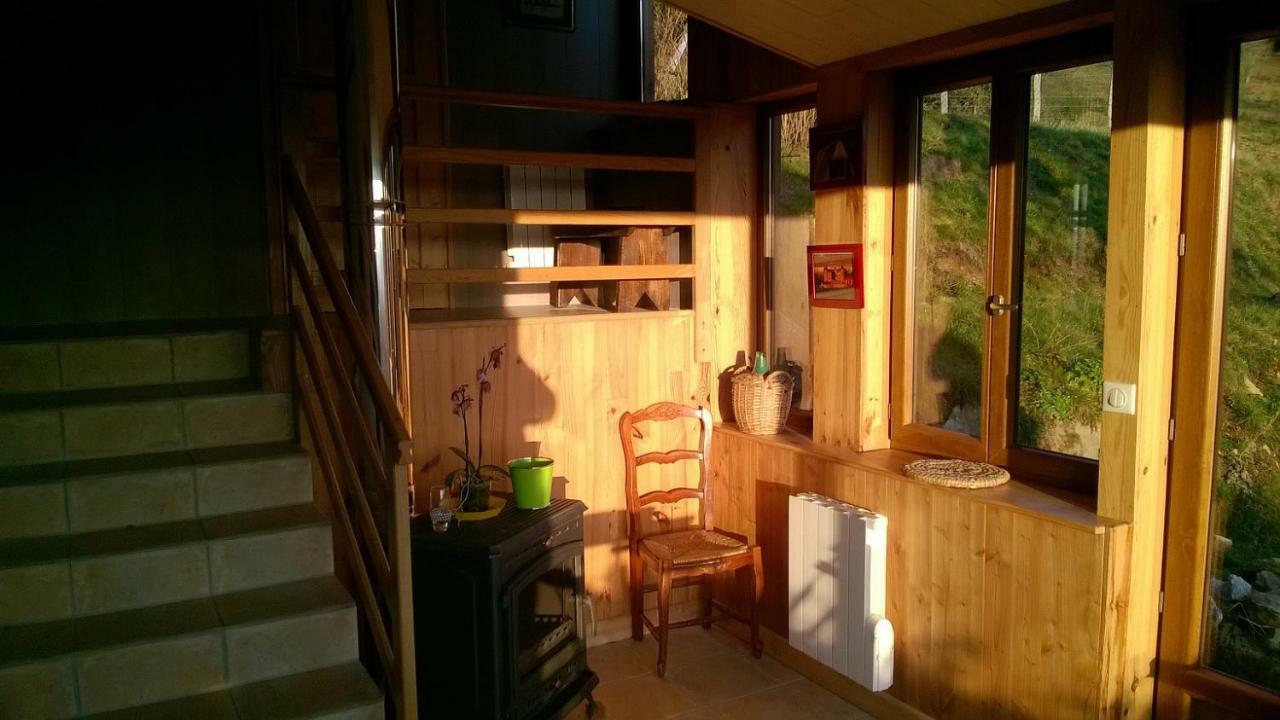 Gite " Oree Des Bois" Vertolaye Exteriér fotografie