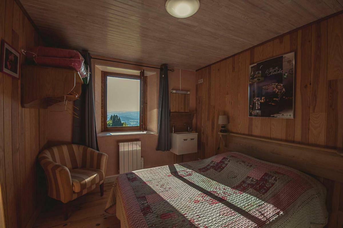 Gite " Oree Des Bois" Vertolaye Exteriér fotografie